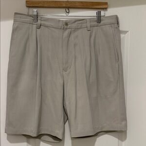 Tommy Bahama: Bone color / Size 36
Excellent condition / Dress of casual